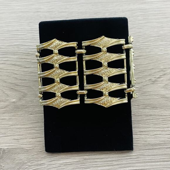 CORO Vintage Gold Tone Wide Link Bracelet Retro Geometric Panel Signed 7” Bold - Picture 5 of 8